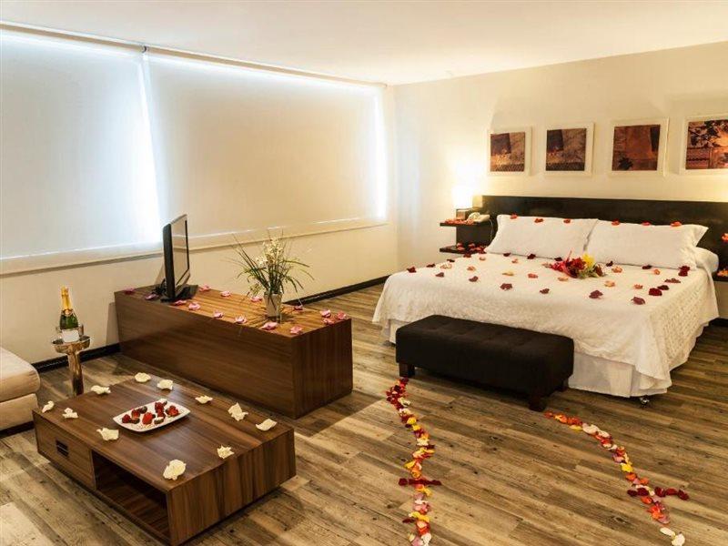Hotel Bogota Virrey Extérieur photo