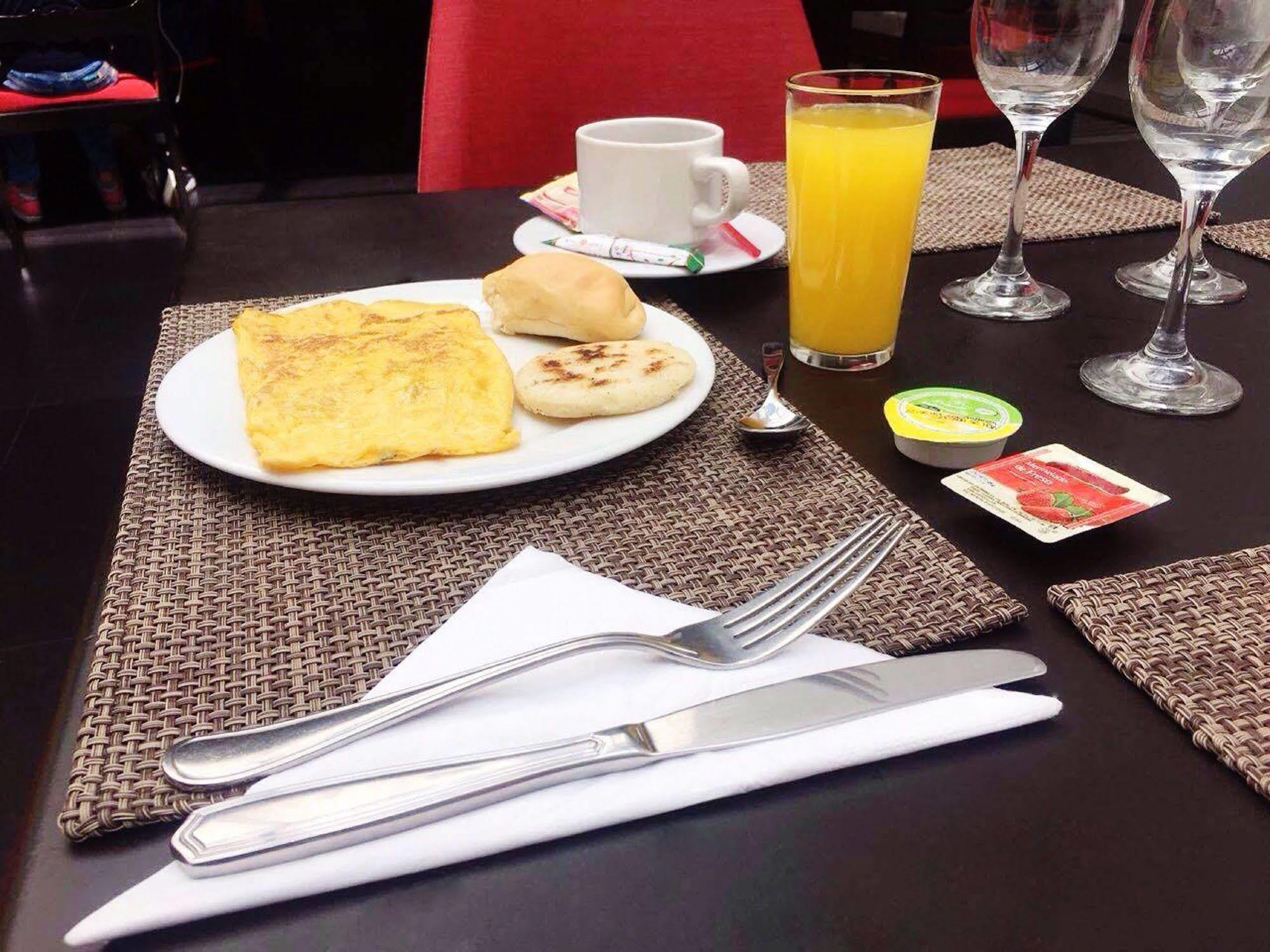 Hotel Bogota Virrey Extérieur photo