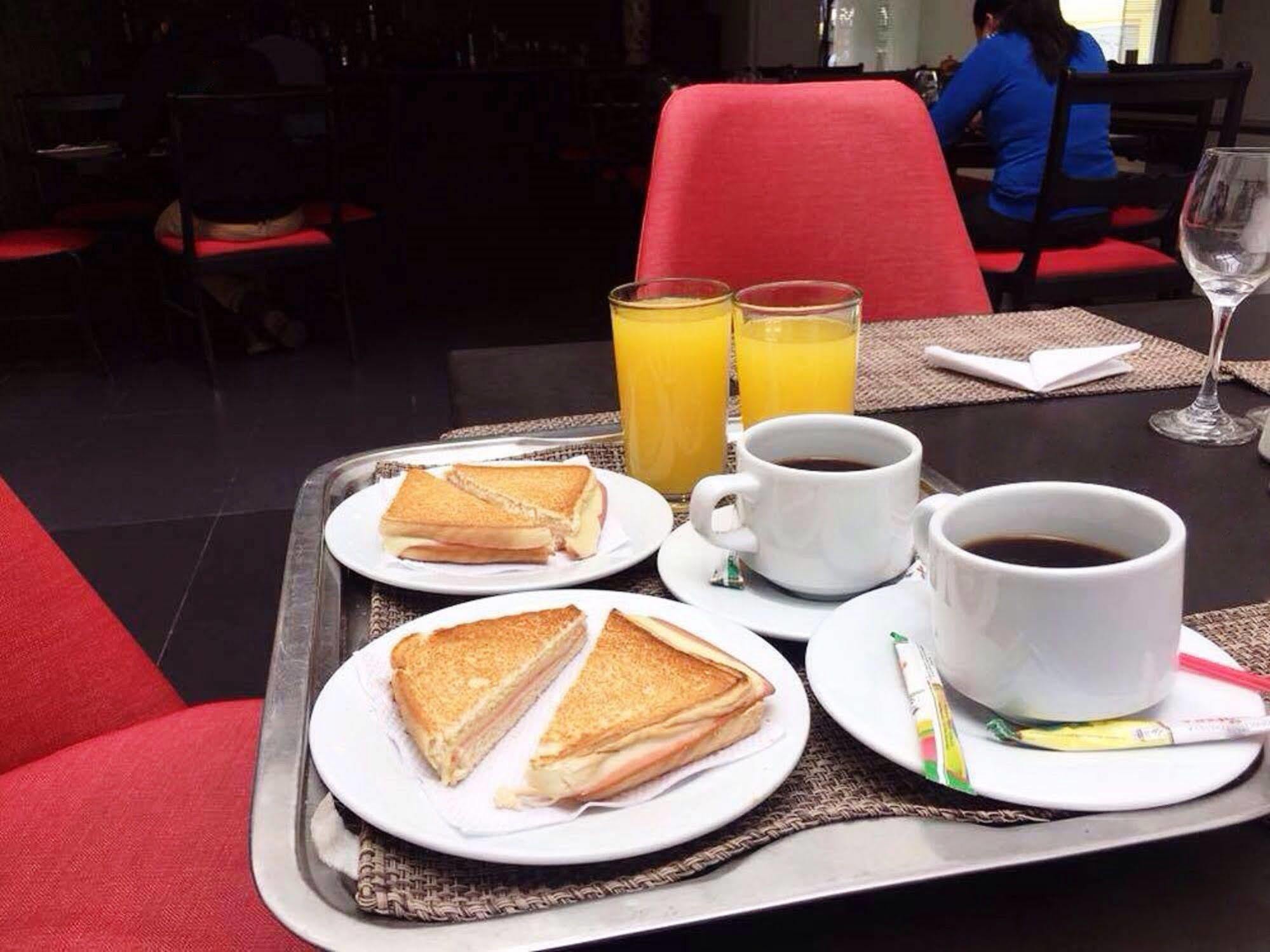 Hotel Bogota Virrey Extérieur photo